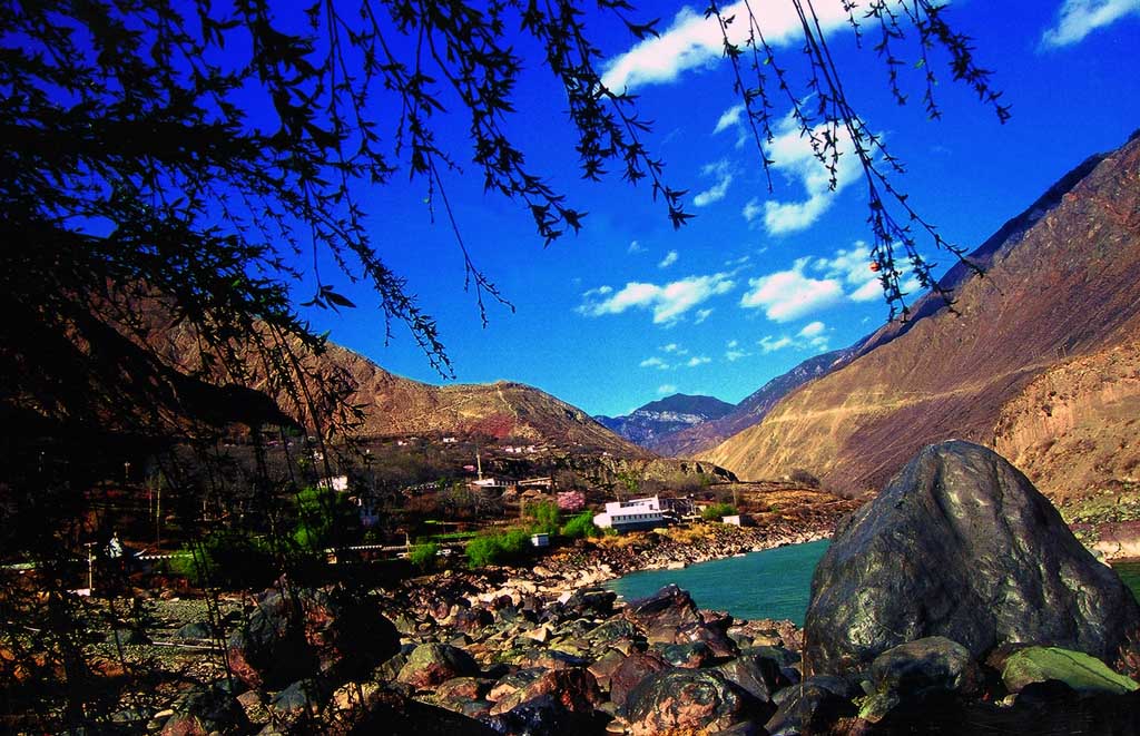 Le comté de Mangkam construira unee ville spéciale au sud-est du Tibet Le comté de Mangkam construira unee ville spéciale au sud-est du Tibet